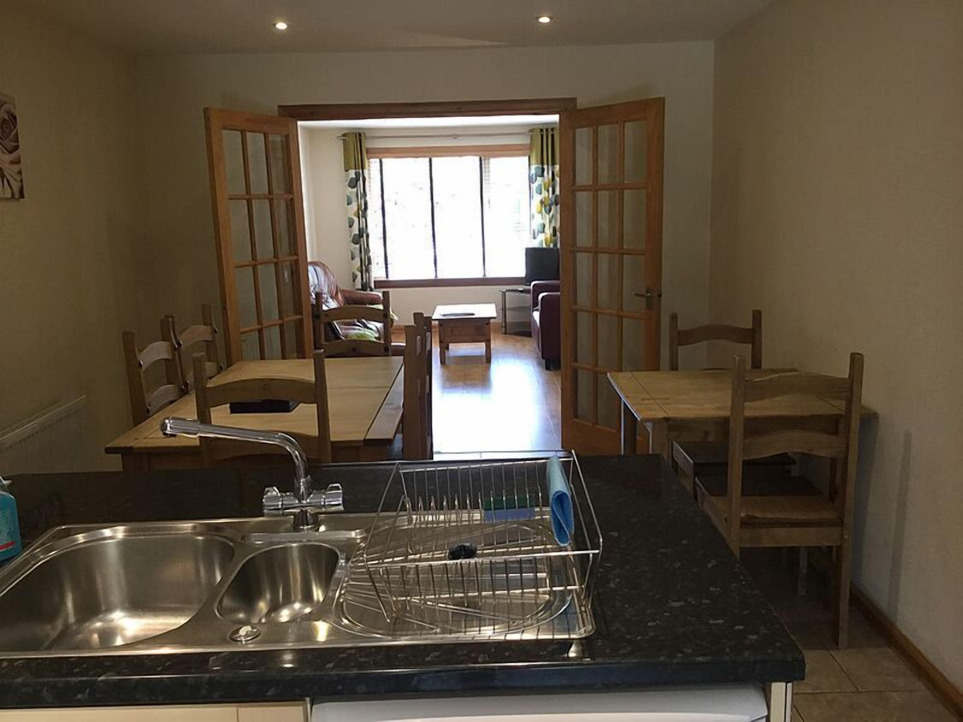 Apartment | Private kitchen | Full-sized fridge, microwave, oven, stovetop