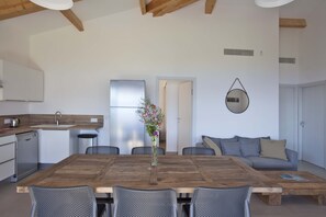 3 bedroom villa - sea view - jacuzzi | Individually decorated, individually furnished, blackout curtains - Résidence La Plage (Olmeto)