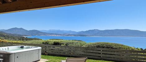 3 bedroom villa - sea view - jacuzzi | Terrace/patio