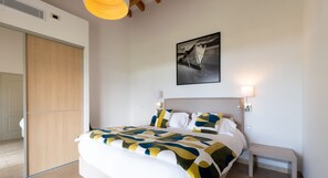 Two-Bedroom Mini Villa - Sea View | Individually decorated, individually furnished, blackout curtains - Résidence La Plage (Olmeto)