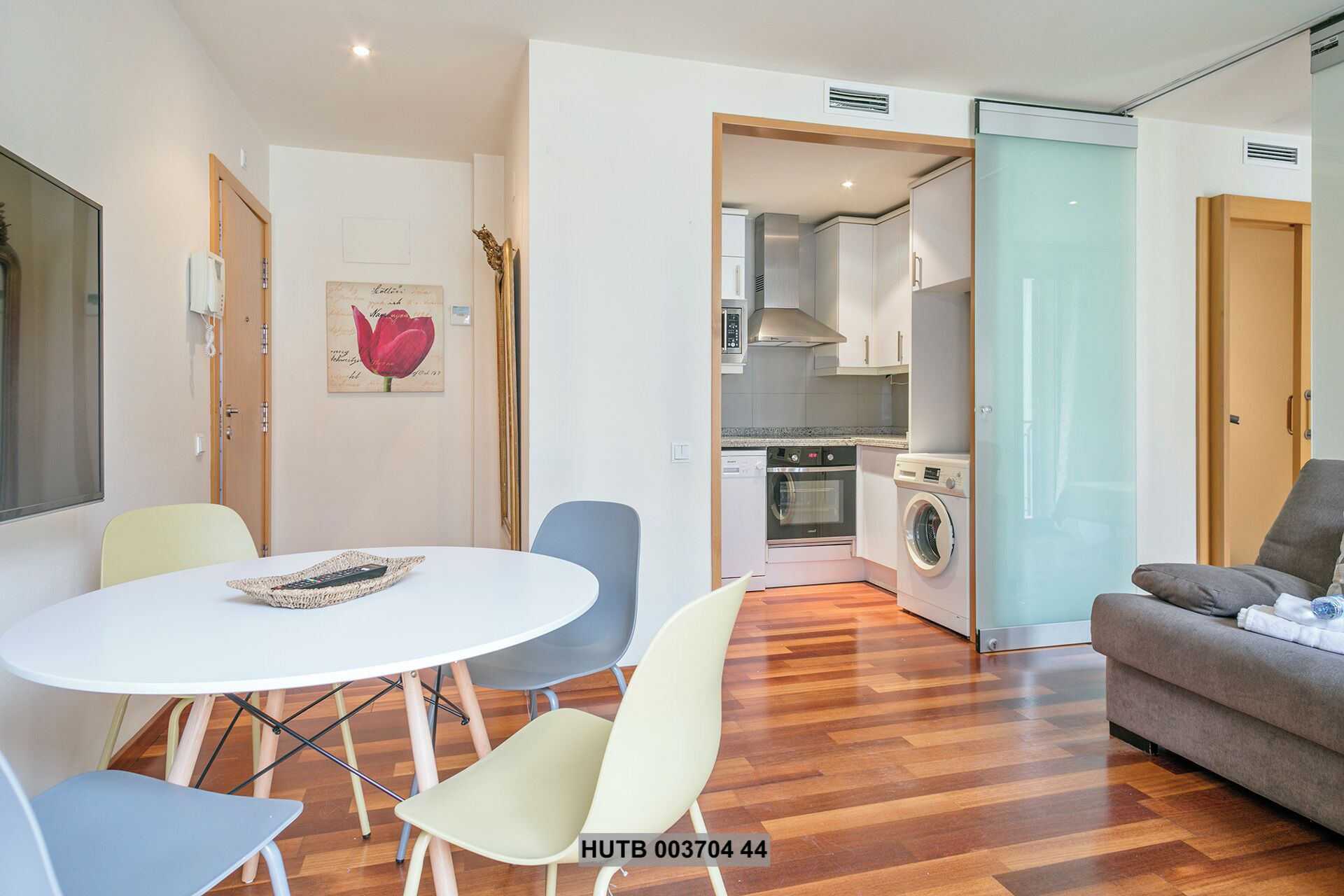 Basic Apartment, 1 Bedroom | Living area | Flat-screen TV