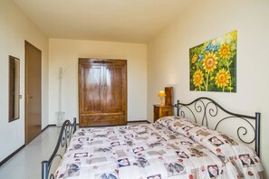 Individually decorated, individually furnished, rollaway beds, free WiFi