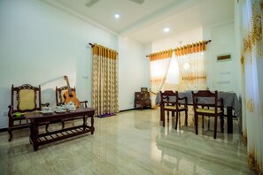 In-room dining - Halcyon Rest (Hikkaduwa)