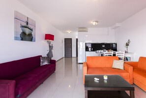 Comfort-Apartment, Meerblick | Wohnbereich