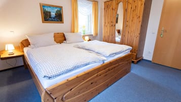 Blackout drapes, bed sheets