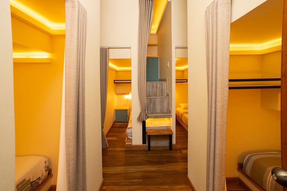 The Cranky Croc Hostel by null