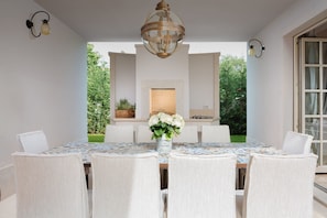 Villa (Aurora) | Terraza o patio