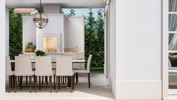 Villa (Aurora) | Terrace/patio