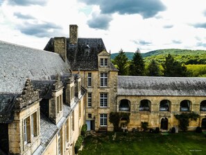 ด้านหน้าที่พัก