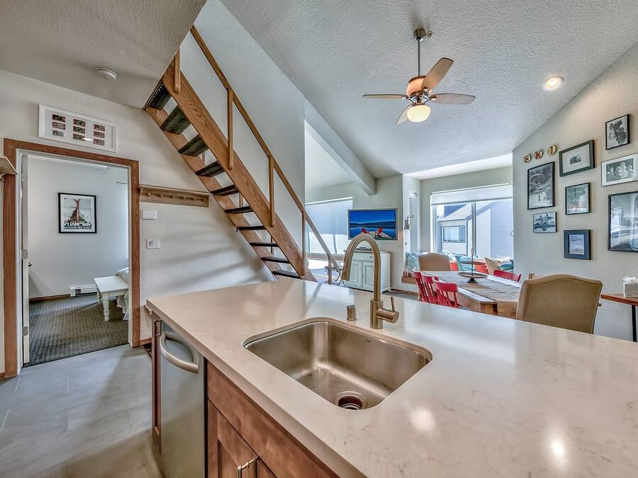 Lägenhet - 2 sovrum | Eget kök | Kylskåp, mikrovågsugn, ugn och diskmaskin