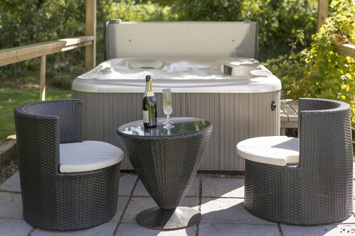 The Pines at Eastleigh - 3 Cottages