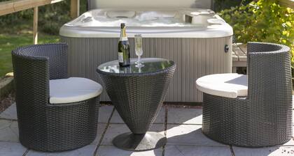 The Pines at Eastleigh - 3 Cottages