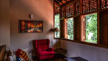 Cortinas blackout y sistema de insonorización