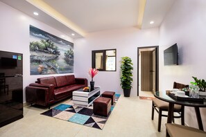Premium Apartment, 1 Bedroom | Lobby sitting area