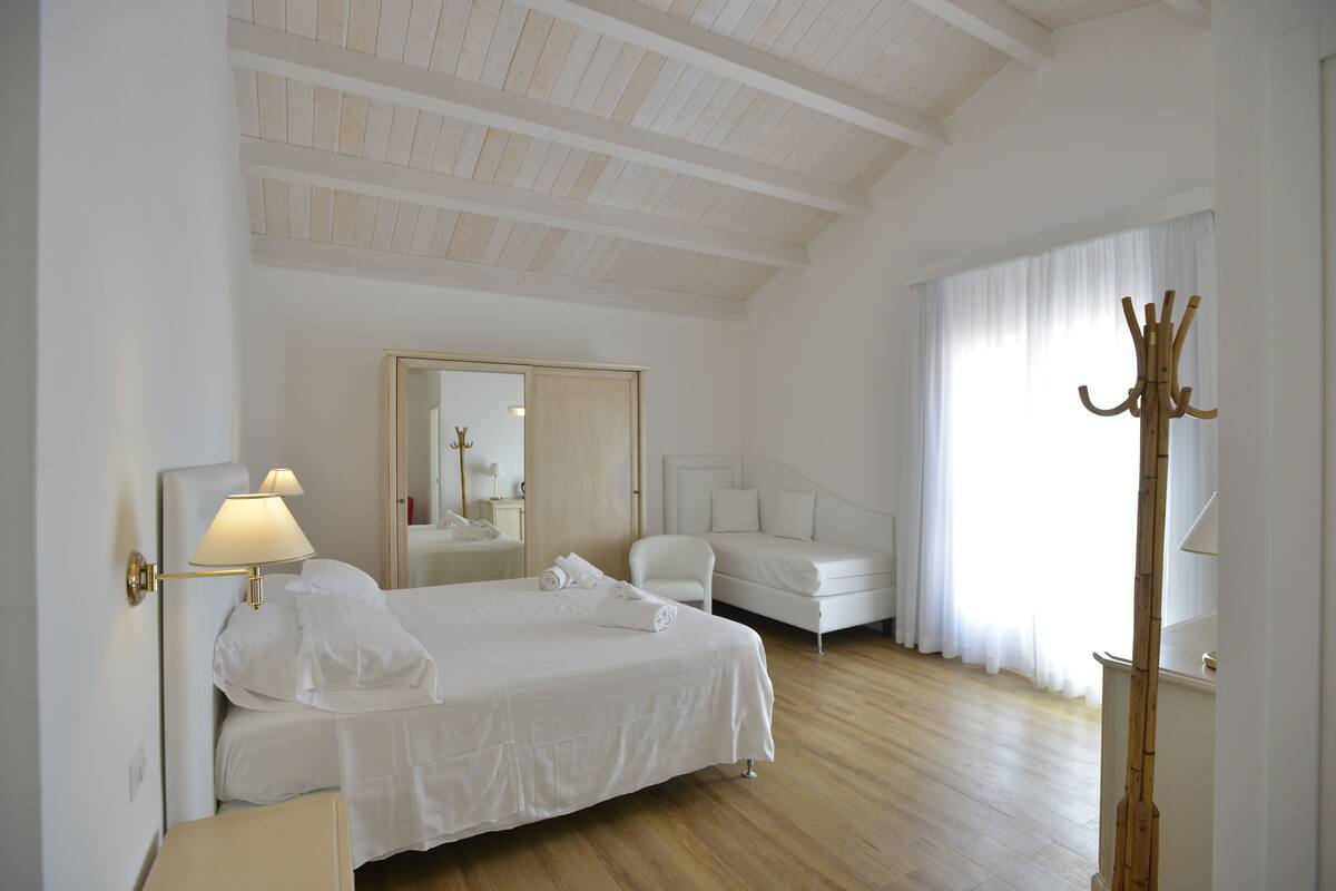 Triple Room, Terrace | Minibar, in-room safe, desk, blackout curtains