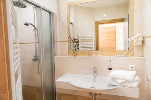 Chambre Familiale | Salle de bain