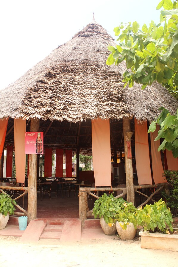 Bar (en la propiedad)