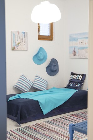 3 makuuhuonetta, silitysrauta/-lauta, Wi-Fi, vuodevaatteet