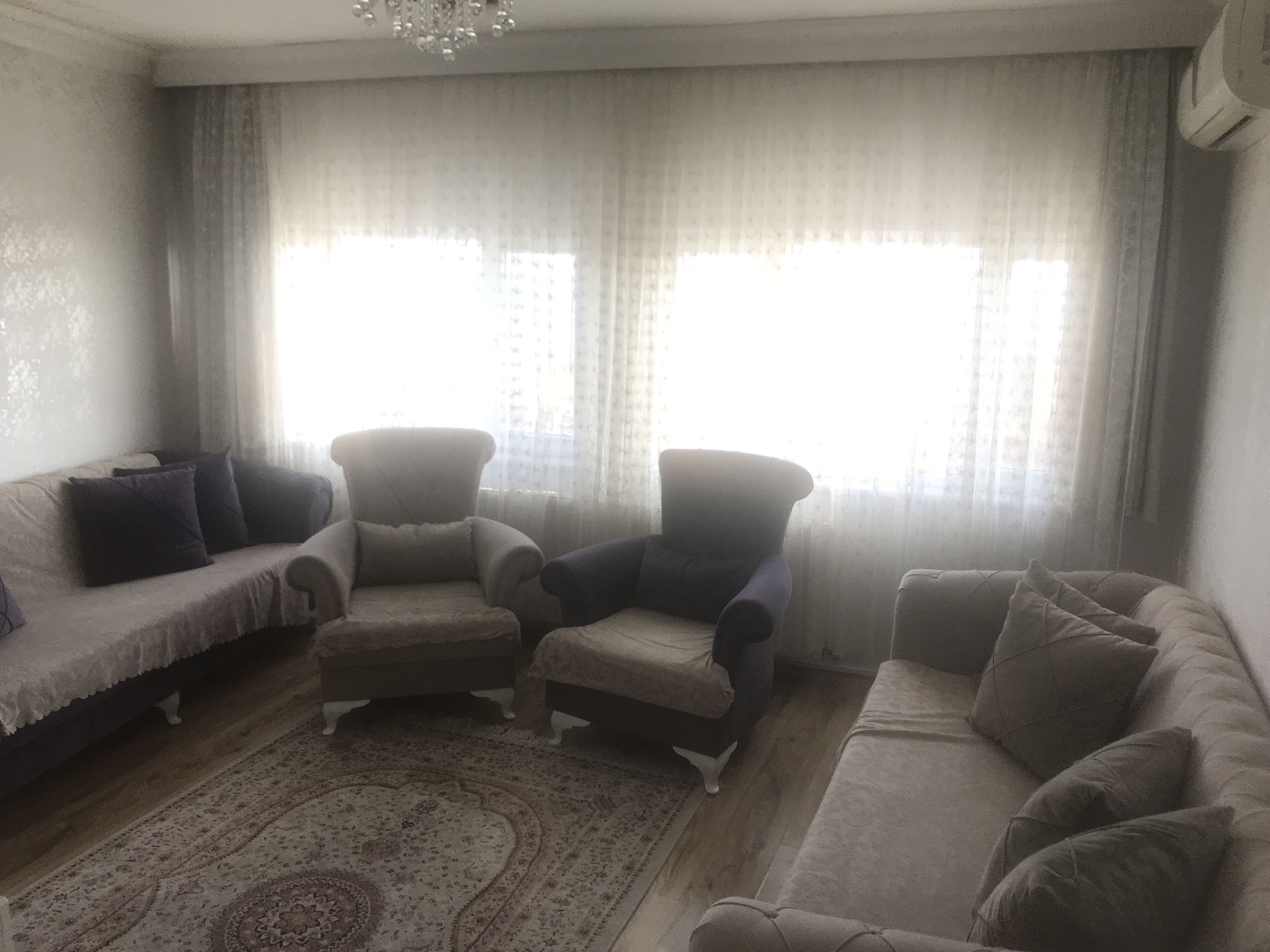 Sea view terrace, easy access to central places..