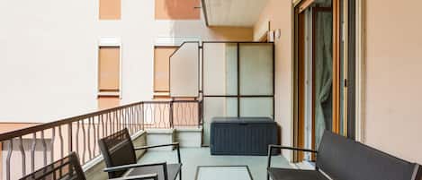 Apartment, 2 Schlafzimmer | Balkon