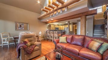 Flat-screen TV, fireplace