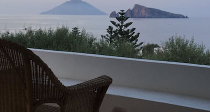 Herrliche Villa mit Terrasse mit Meerblick, Möglichkeit von Rabatten