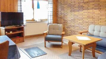 Fernseher, Tischtennisplatte