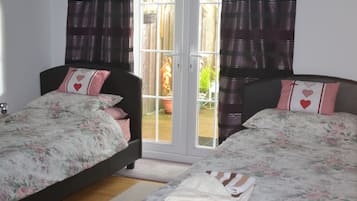 2 bedrooms, iron/ironing board, free WiFi, bed sheets