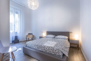Appartement, 1 chambre | 1 chambre, fer et planche à repasser, accès au Wi-Fi (inclus)
