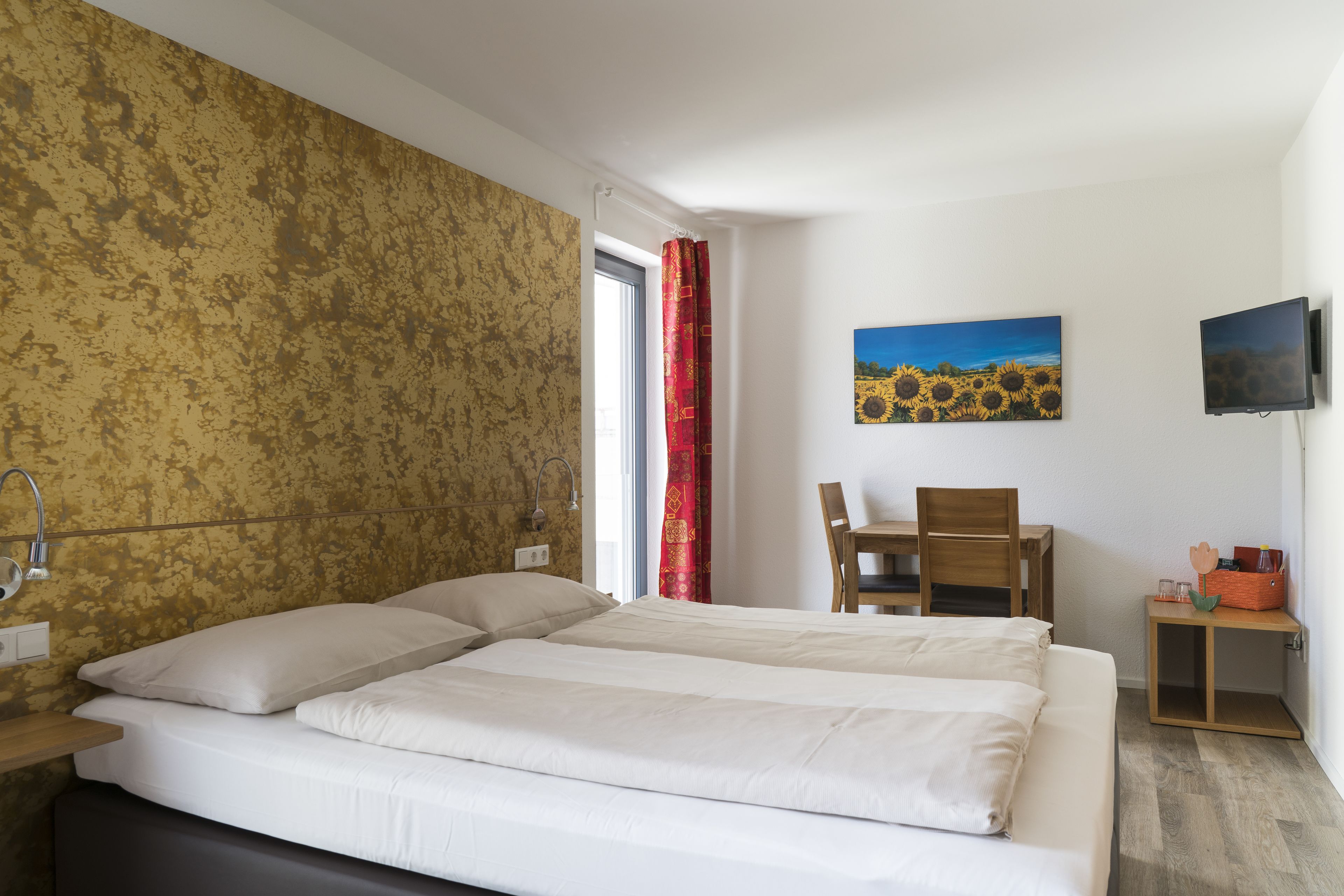 Classic-Doppelzimmer, 1 Queen-Bett, Blick auf den Innenhof | Allergikerbettwaren, Verdunkelungsvorhänge, schallisolierte Zimmer