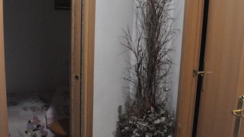 3 habitaciones, tabla de planchar con plancha y wifi gratis