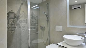 City Studio | Bathroom
