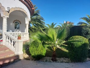 Terrace/patio - Charming detached house with private pool in Miami Playa (Mont-roig del Camp)