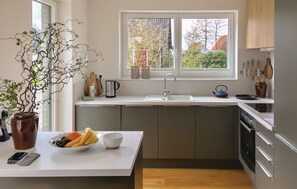 Kühlschrank, Herdplatte, Geschirrspüler