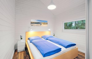 3 chambres, lit de bébé portatif