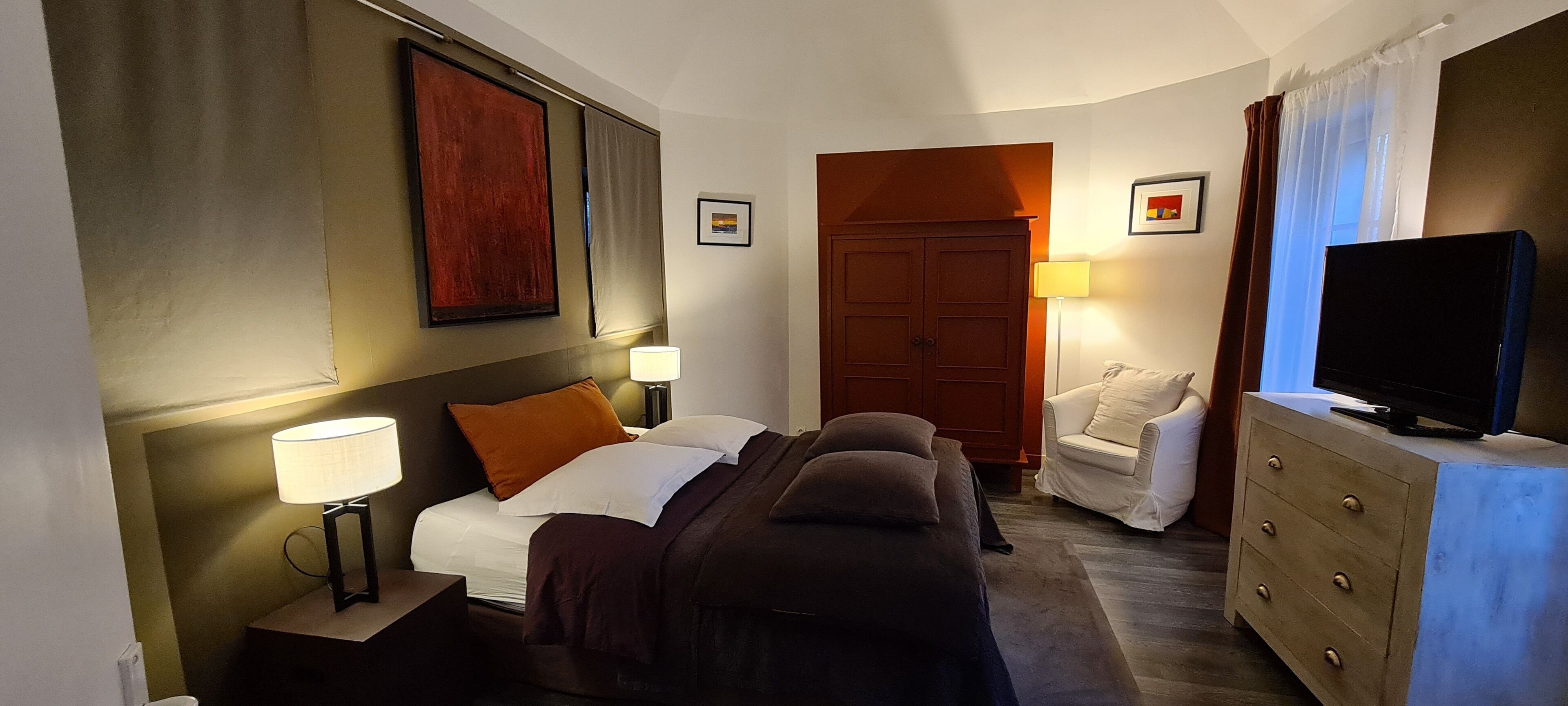 Small house Omaha Beach