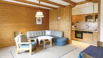 Fernseher, Tischtennisplatte