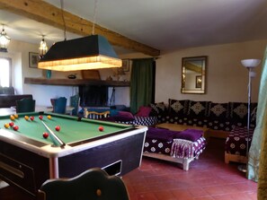 Games room - Vacation home, great views, billiards, large spaces (Manses)