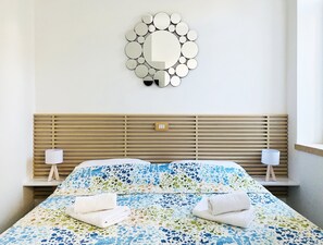 Double Room | Desk, laptop workspace, iron/ironing board, free WiFi - En-suite Iris on Rokova Street (Split)