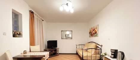 Apartment, 1 Bedroom | Living area