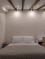 Apartment, 1 Bedroom | 1 bedroom, desk, laptop workspace, free WiFi