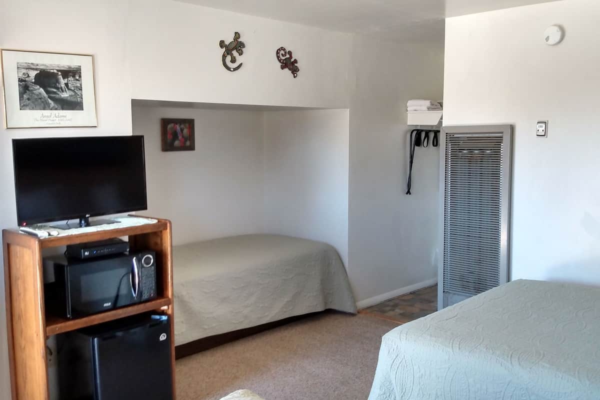 basic double room, multiple beds, non smoking | 1 bedroom, in-room safe, individually decorated, individually furnished