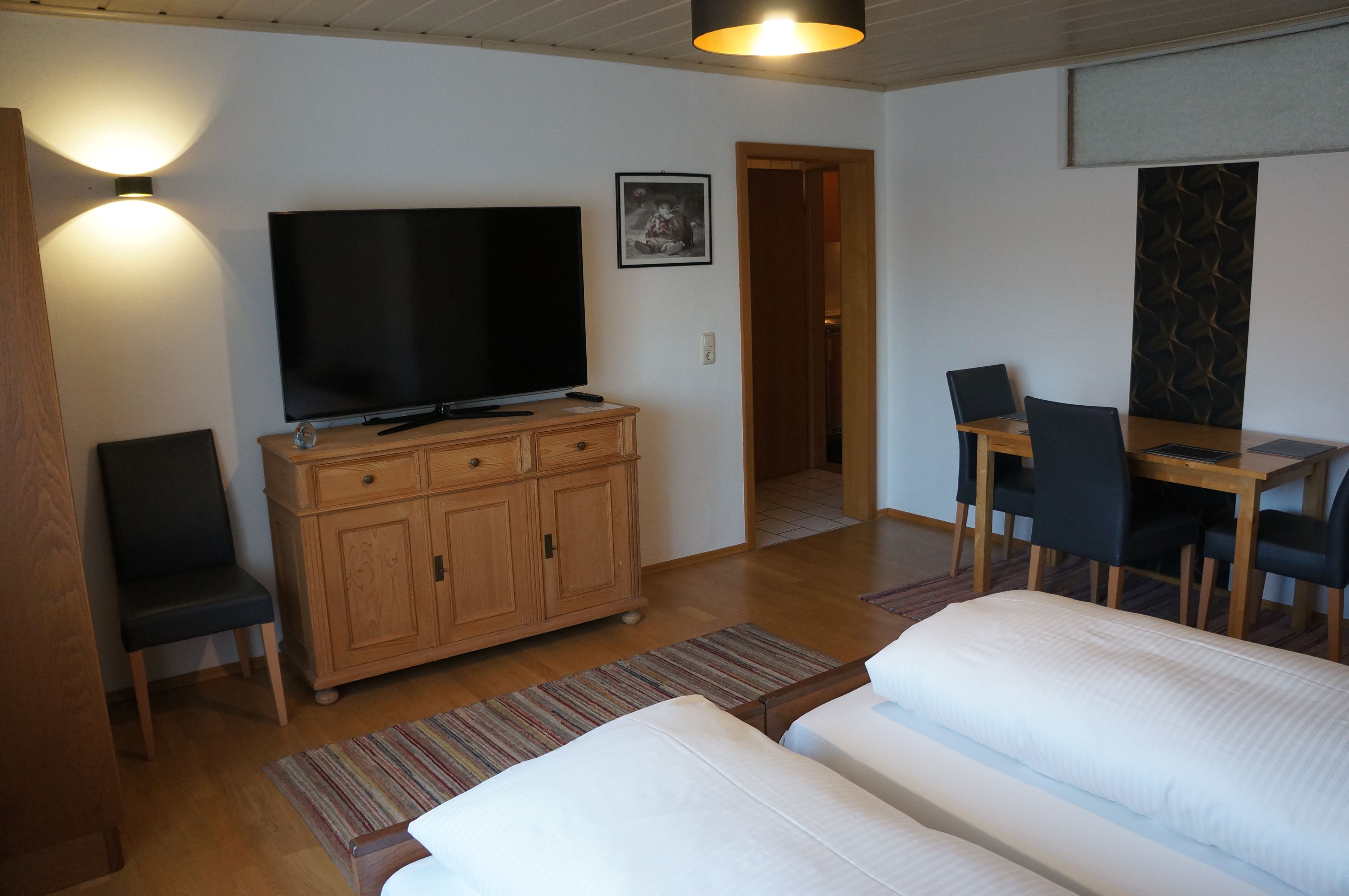Design-Apartment | Schreibtisch, Verdunkelungsvorhänge, kostenloses WLAN, Bettwäsche