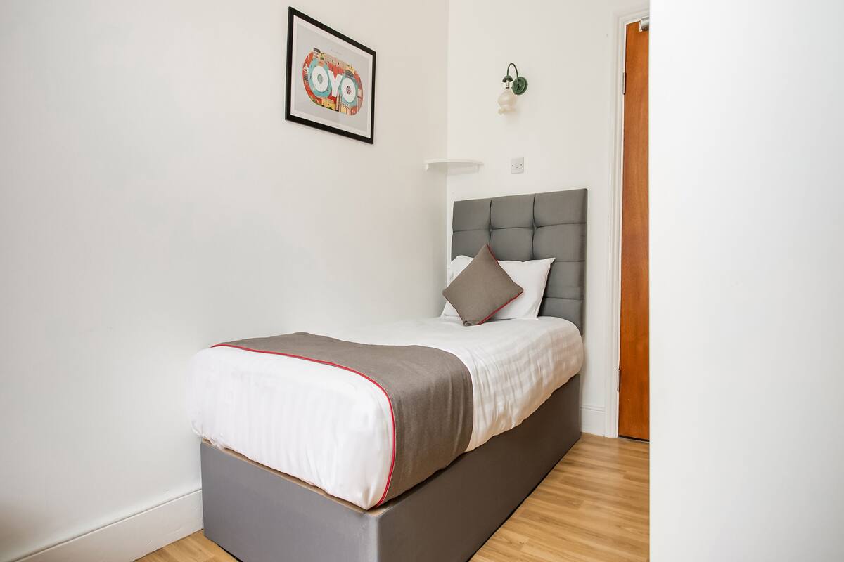 Standard Single Room, 1 Single Bed (Shared)