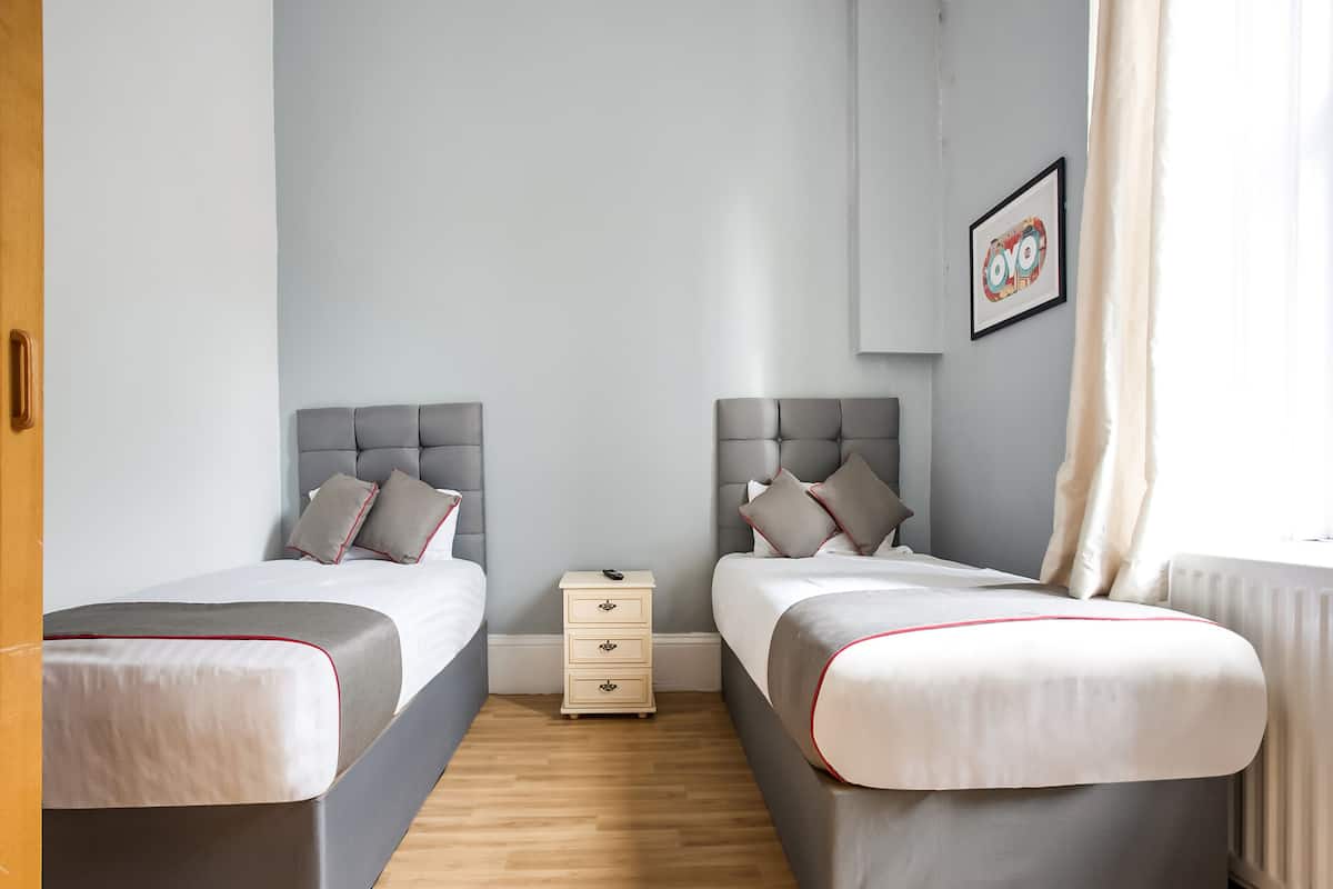Standard Twin Room, 2 Single Beds (Shared)