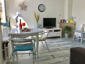 Interior - Beach House Sea-Esta (Egmond aan Zee)