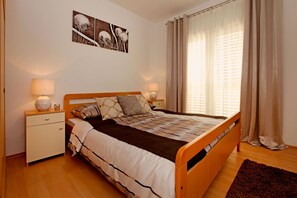 Desk, blackout curtains, iron/ironing board, free WiFi - House Ivan (Vela Luka)