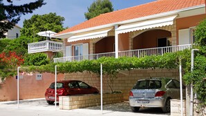 Bãi đậu xe tự phục vụ miễn phí 