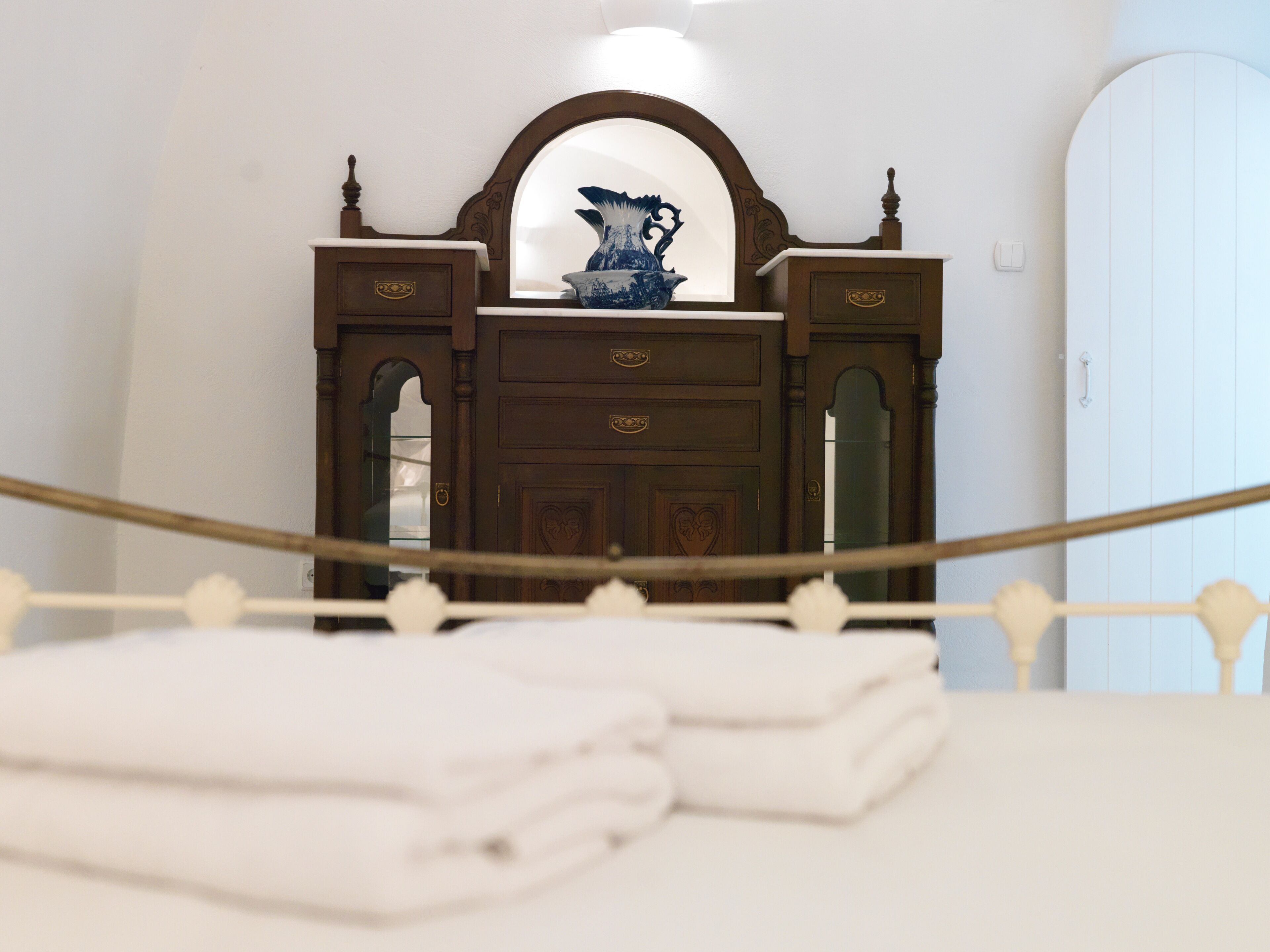 Adrales Cave House by K&K