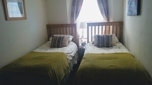 Free WiFi, bed sheets - Bosayne Guest House (Tintagel)